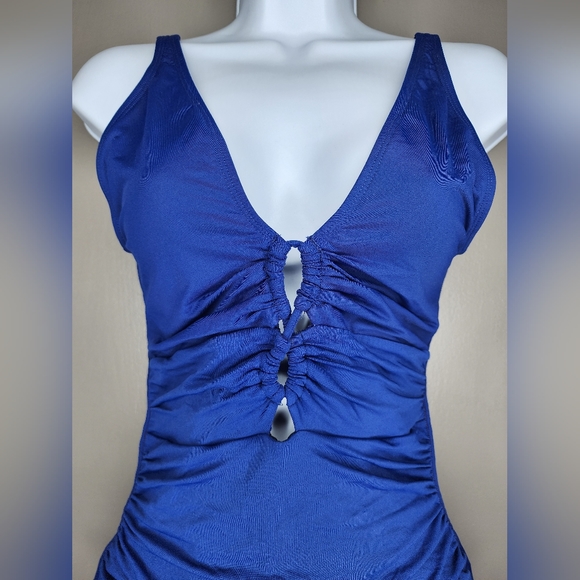 Ralph Lauren One Piece Swimsuit. Blue. Size 12 - Picture 4 of 8